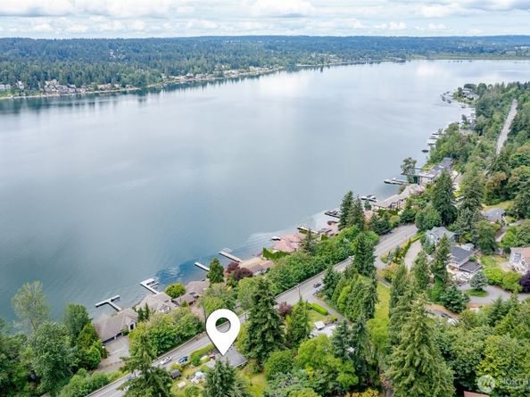 2642 E Lake Sammamish Parkway NE, Sammamish WA 98074