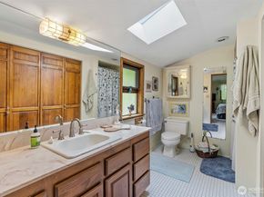 2642 E Lake Samm Parkway NE, Sammamish WA 98074