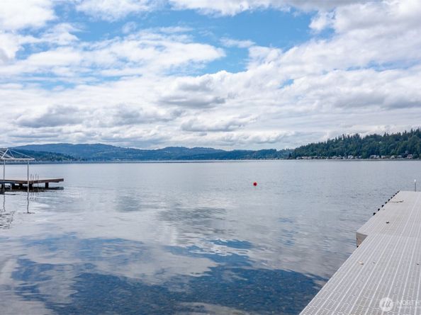 2642 E Lake Samm Parkway NE, Sammamish WA 98074