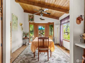 2642 E Lake Samm Parkway NE, Sammamish WA 98074