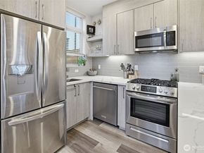 5620 California Avenue SW A, Seattle WA 98136