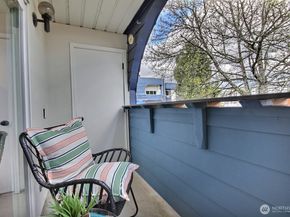 1100 Harrington Avenue NE 205, Renton WA 98056