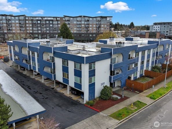 1100 Harrington Avenue NE 205, Renton WA 98056
