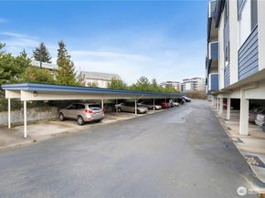 1100 Harrington Avenue NE 205, Renton WA 98056