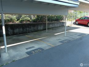 1100 Harrington Avenue NE 205, Renton WA 98056