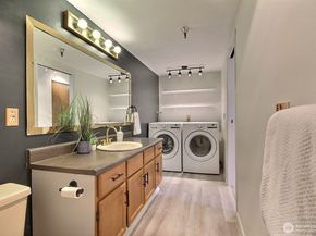1100 Harrington Avenue NE 205, Renton WA 98056