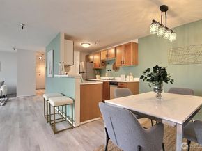 1100 Harrington Avenue NE 205, Renton WA 98056