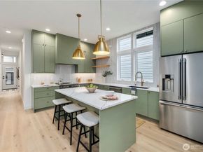 522 NE 89th Street A, Seattle WA 98115