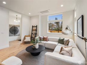 522 NE 89th Street A, Seattle WA 98115