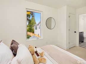 337 18th Avenue, Kirkland WA 98033