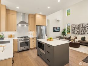 337 18th Avenue, Kirkland WA 98033