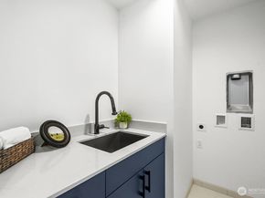 3218 47th Avenue SW, Seattle WA 98116