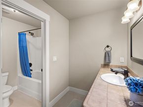 4618 S 140th Street, Tukwila WA 98168