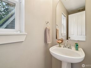 1543 NW 51st Street, Seattle WA 98107