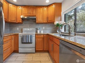 13324 30th Avenue NE, Seattle WA 98125