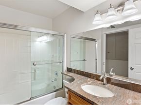 1932 S 370th Court, Federal Way WA 98003