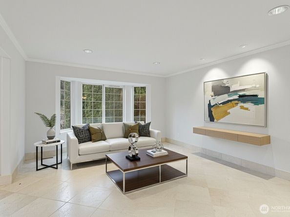 1932 S 370th Court, Federal Way WA 98003