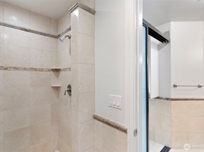 1932 S 370th Court, Federal Way WA 98003