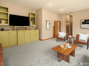 902 7th Avenue S, Edmonds WA 98020