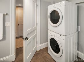 4422 Montana Circle W, Seattle WA 98199