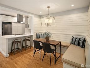 4422 Montana Circle W, Seattle WA 98199