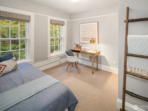 4422 Montana Circle W, Seattle WA 98199