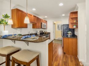 1007 156th Avenue NE B209, Bellevue WA 98007