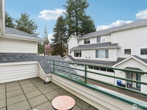 16219 Northup Way C201, Bellevue WA 98008