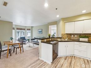 16219 Northup Way C201, Bellevue WA 98008