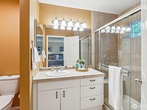 16219 Northup Way C201, Bellevue WA 98008