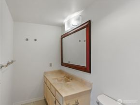 1250 Taylor Avenue N 105, Seattle WA 98109