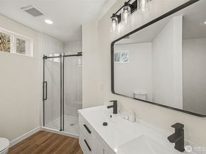 7776 Highland Park Way SW B, Seattle WA 98106