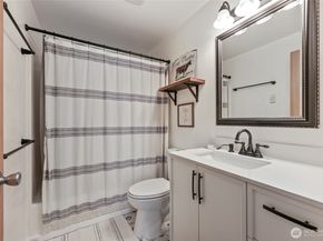 6925 E Filmore Street, Port Orchard WA 98366