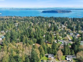 6925 E Filmore Street, Port Orchard WA 98366