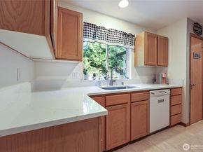 6925 E Filmore Street, Port Orchard WA 98366
