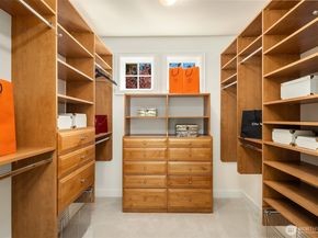 9750 SE 5th Street, Bellevue WA 98004