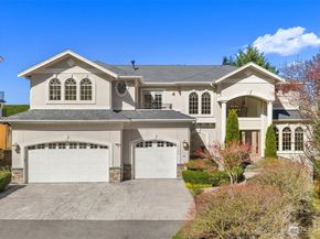 9750 SE 5th Street, Bellevue WA 98004