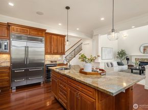 9750 SE 5th Street, Bellevue WA 98004