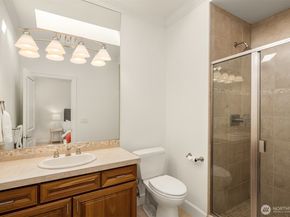 9750 SE 5th Street, Bellevue WA 98004