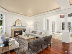 9750 SE 5th Street, Bellevue WA 98004