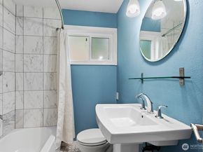 8032 SW Hawthorne Lane, Vashon WA 98070