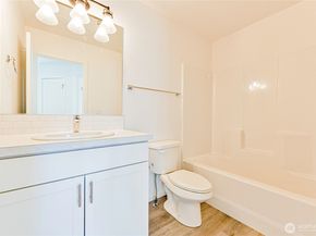 10001 Kings Landing Avenue NW, Bremerton WA 98311