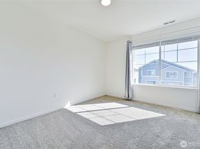 10001 Kings Landing Avenue NW, Bremerton WA 98311