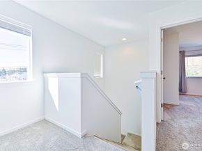 10001 Kings Landing Avenue NW, Bremerton WA 98311