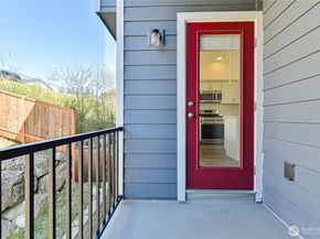10001 Kings Landing Avenue NW, Bremerton WA 98311