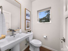 6522 C 32nd Avenue NE, Seattle WA 98115
