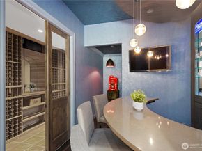 435 8th Avenue W, Kirkland WA 98033