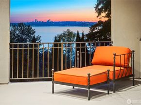 435 8th Avenue W, Kirkland WA 98033