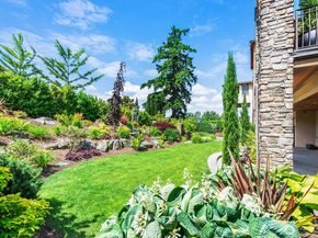 435 8th Avenue W, Kirkland WA 98033