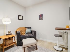 14598 Westminster Way N 107, Shoreline WA 98133